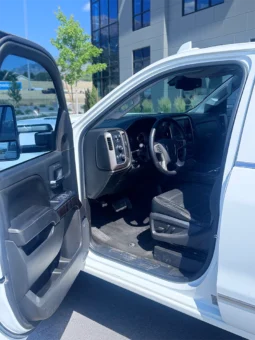 2015 GMC Sierra 2500HD Denali  – 6.6L Duramax – Pickup Truck full