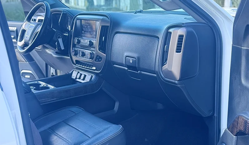 2015 GMC Sierra 2500HD Denali  – 6.6L Duramax – Pickup Truck full