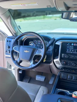 2017 Chevrolet Silverado 2500HD LTZ  – 6.6L Duramax – Pickup Truck full