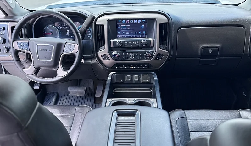 2017 GMC Sierra 2500HD Denali  – 6.6L Duramax – Pickup Truck full