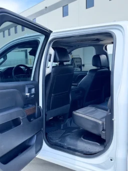 2017 GMC Sierra 2500HD Denali  – 6.6L Duramax – Pickup Truck full