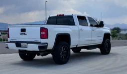 2017 GMC Sierra 2500HD Denali  – 6.6L Duramax – Pickup Truck