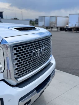 2017 GMC Sierra 2500HD Denali  – 6.6L Duramax – Pickup Truck