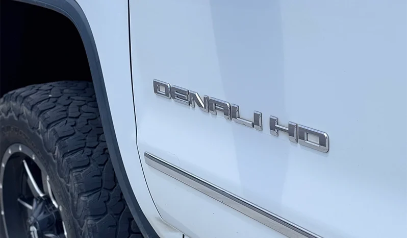 2017 GMC Sierra 2500HD Denali  – 6.6L Duramax – Pickup Truck full