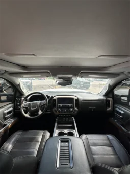 2017 GMC Sierra 2500HD Denali  – 6.6L Duramax – Pickup Truck full