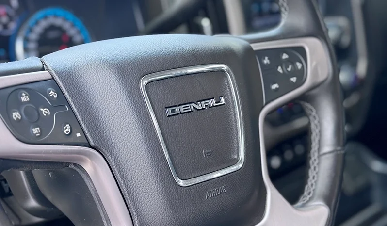 2017 GMC Sierra 2500HD Denali  – 6.6L Duramax – Pickup Truck full