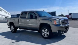 2014 GMC Sierra 2500HD Denali  – 6.6L Duramax – Pickup Truck