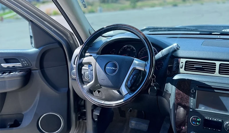 2014 GMC Sierra 2500HD Denali  – 6.6L Duramax – Pickup Truck full