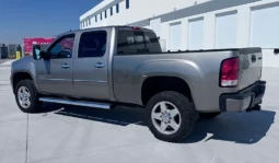 2014 GMC Sierra 2500HD Denali  – 6.6L Duramax – Pickup Truck