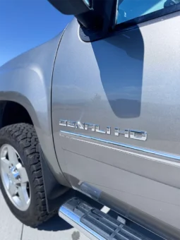 2014 GMC Sierra 2500HD Denali  – 6.6L Duramax – Pickup Truck full