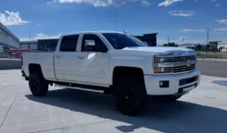 2015 Chevrolet 2500HD High Country  – 6.6L Duramax – Pickup Truck