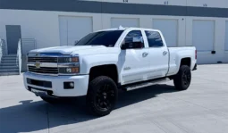 2015 Chevrolet 2500HD High Country  – 6.6L Duramax – Pickup Truck
