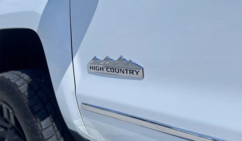 2015 Chevrolet 2500HD High Country  – 6.6L Duramax – Pickup Truck full