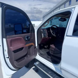 2015 Chevrolet 2500HD High Country  – 6.6L Duramax – Pickup Truck full