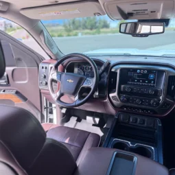 2015 Chevrolet 2500HD High Country  – 6.6L Duramax – Pickup Truck full