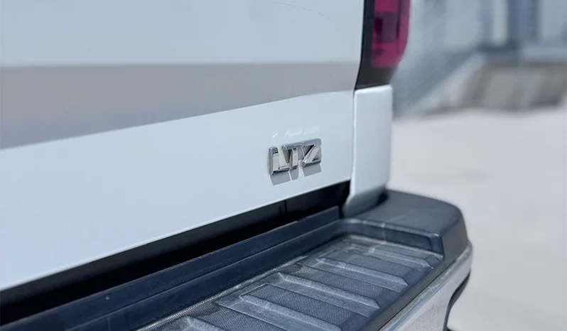 2016 Chevrolet Silverado 2500HD LTZ  – 6.6L Duramax – Pickup Truck full