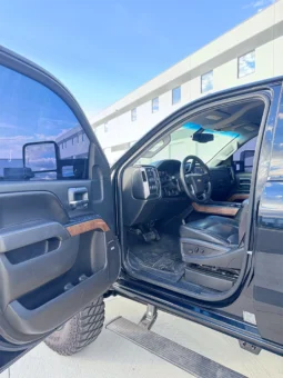 2016 Chevrolet Silverado 2500HD LTZ  – 6.6L Duramax – Pickup Truck full