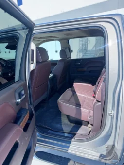 2017 Chevrolet 2500HD High Country  – 6.6L Duramax – Pickup Truck full