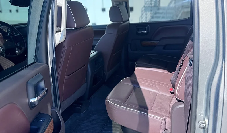 2017 Chevrolet 2500HD High Country  – 6.6L Duramax – Pickup Truck full