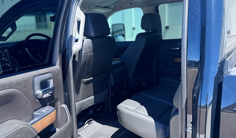 2018 Chevrolet Silverado 2500HD LTZ  – 6.6L Duramax – Pickup Truck full