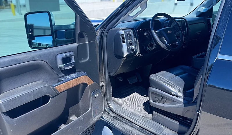 2018 Chevrolet Silverado 2500HD LTZ  – 6.6L Duramax – Pickup Truck full