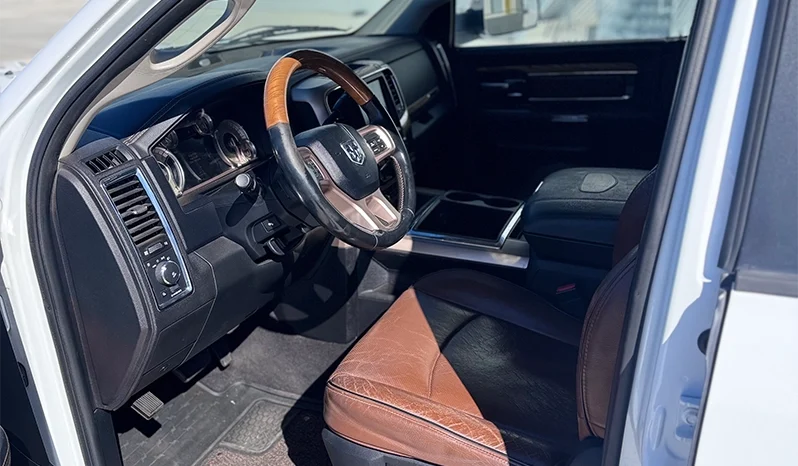 2014 RAM 3500 Limited Longhorn – 6.7L Cummins – Pickup Truck full