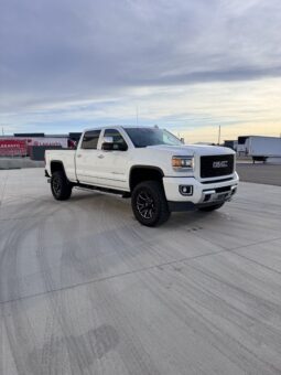 2016 GMC Sierra 2500HD Denali – 6.6L Duramax – Pickup Truck
