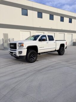2016 GMC Sierra 2500HD Denali – 6.6L Duramax – Pickup Truck