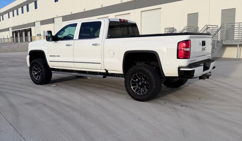 2016 GMC Sierra 2500HD Denali – 6.6L Duramax – Pickup Truck full