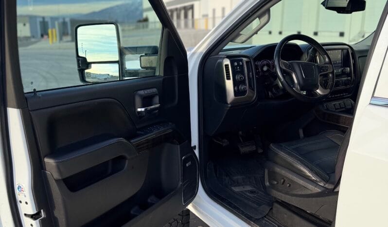 2016 GMC Sierra 2500HD Denali – 6.6L Duramax – Pickup Truck full