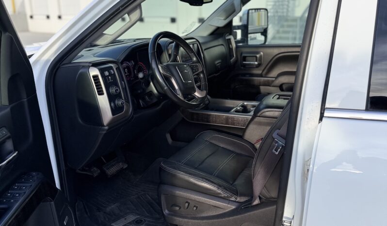 2016 GMC Sierra 2500HD Denali – 6.6L Duramax – Pickup Truck full