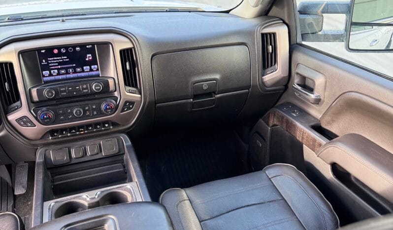 2016 GMC Sierra 2500HD Denali – 6.6L Duramax – Pickup Truck full