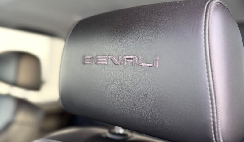 2016 GMC Sierra 2500HD Denali – 6.6L Duramax – Pickup Truck full