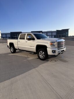 2018 GMC Sierra 3500HD Denali – 6.6L Duramax – Pickup Truck